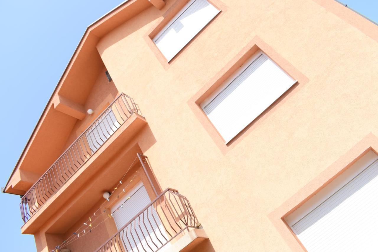 Apartments Holiday Vranje Eksteriør bilde
