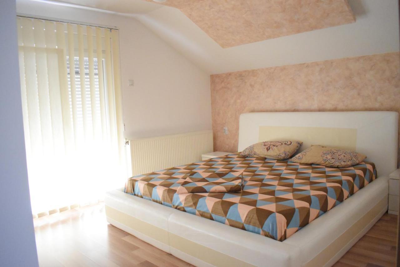 Apartments Holiday Vranje Eksteriør bilde