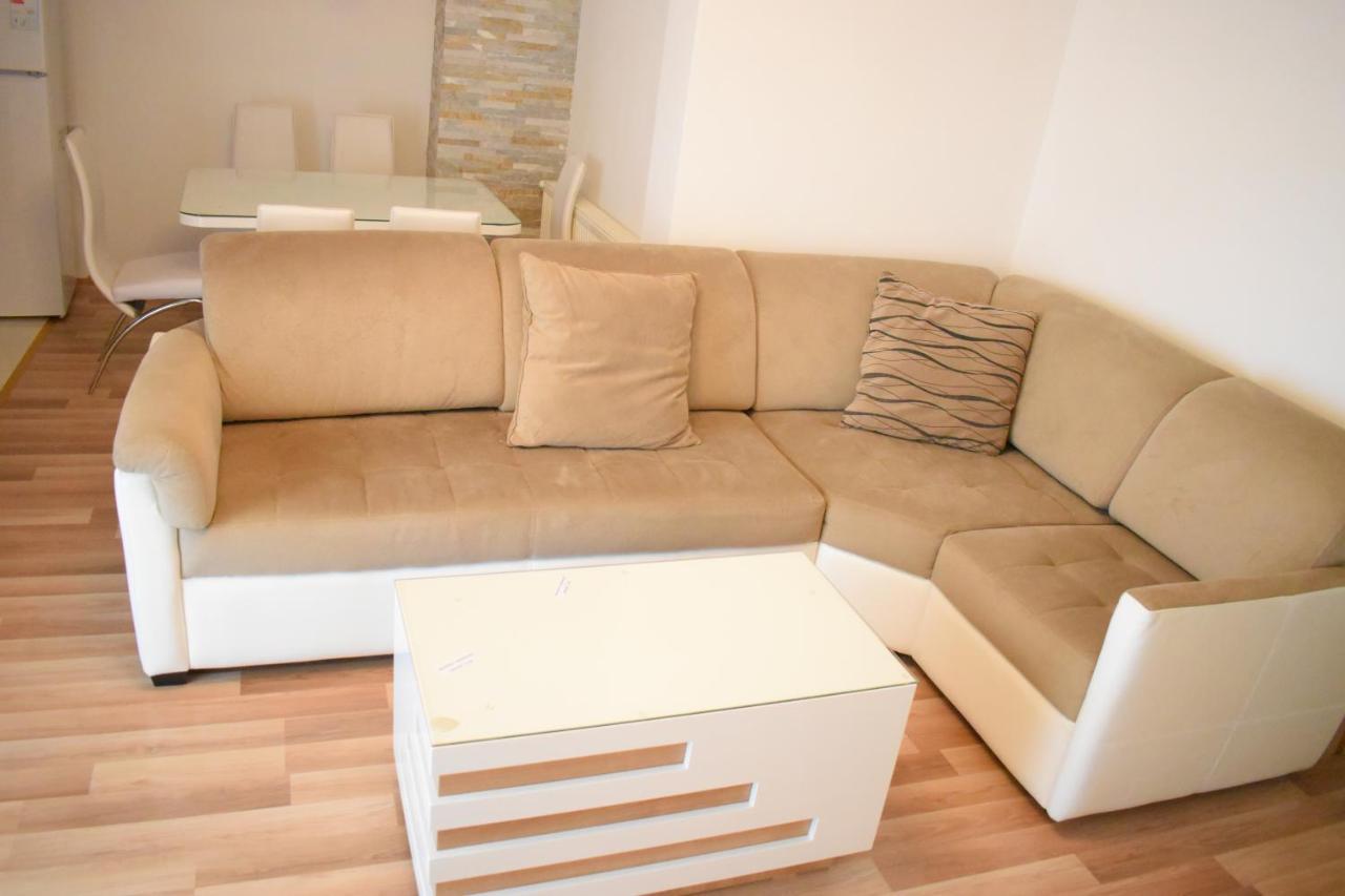 Apartments Holiday Vranje Eksteriør bilde