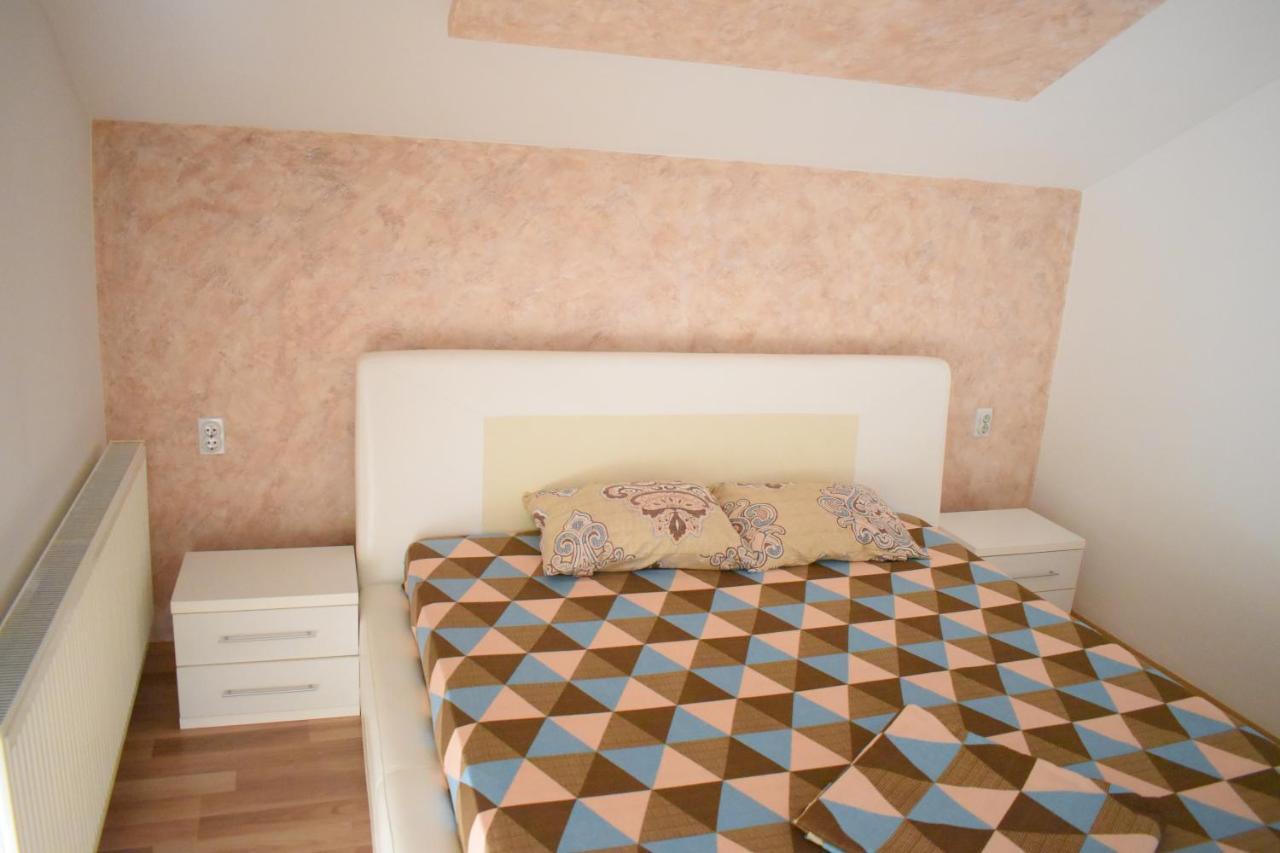 Apartments Holiday Vranje Eksteriør bilde