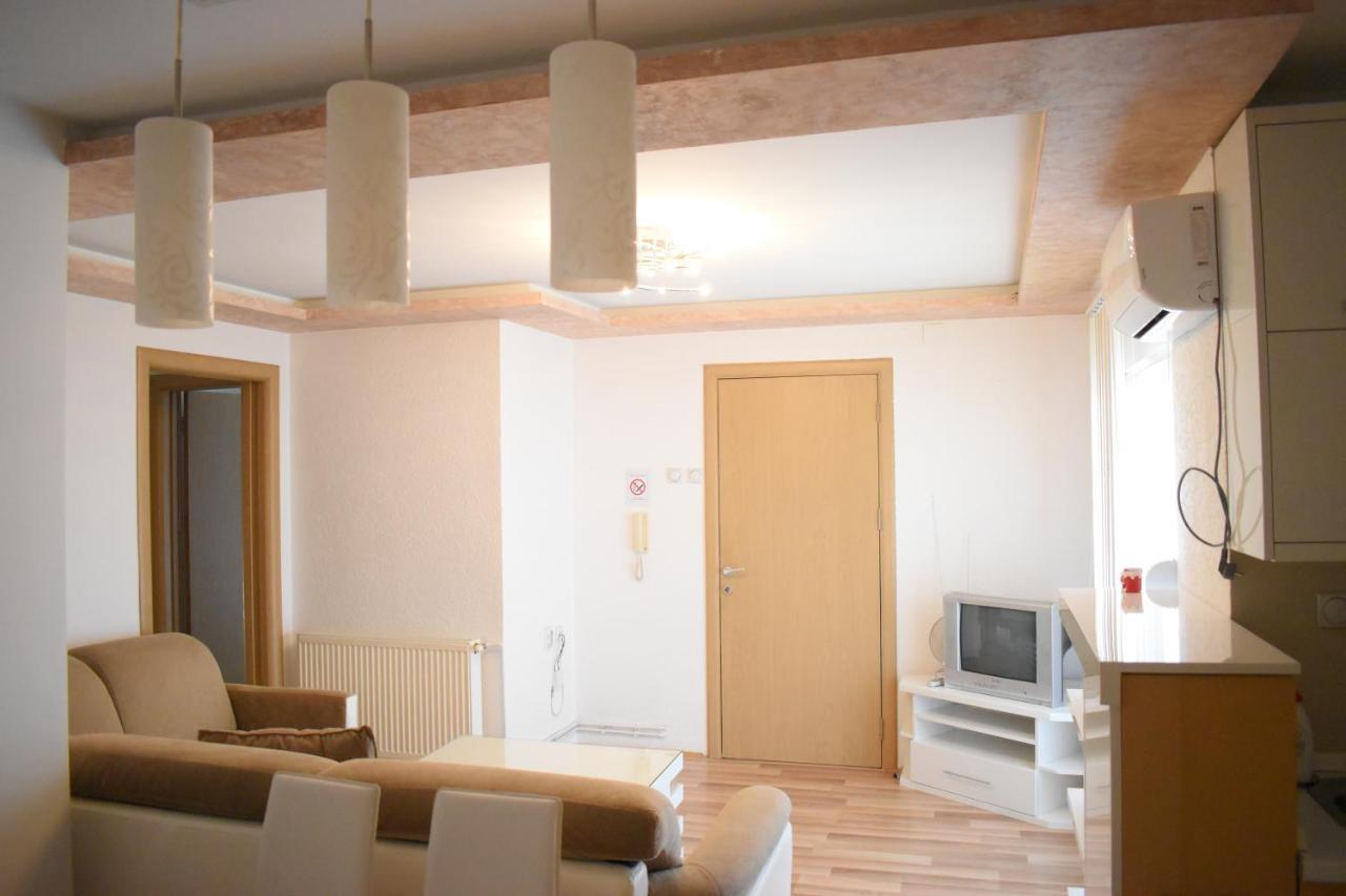 Apartments Holiday Vranje Eksteriør bilde