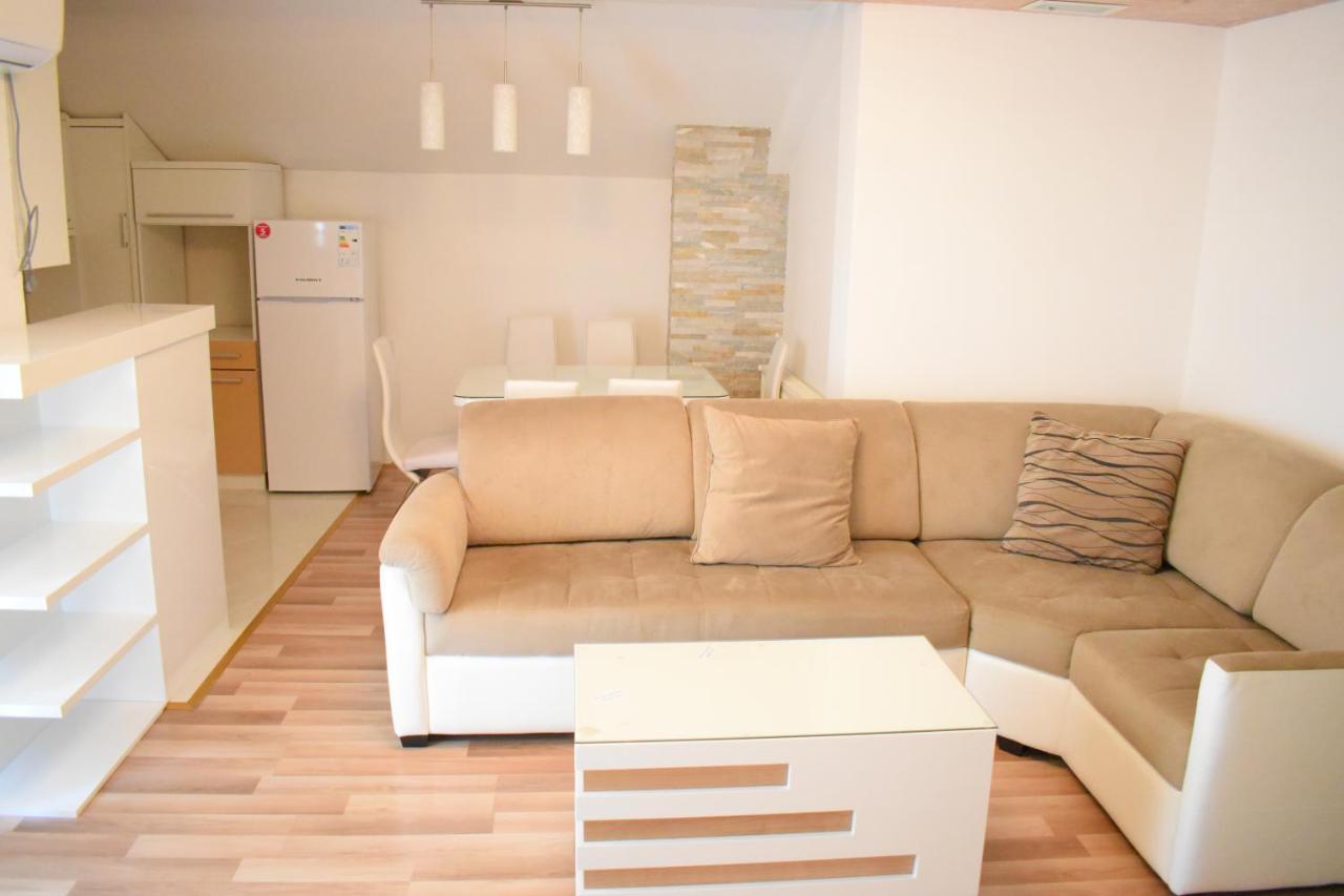 Apartments Holiday Vranje Eksteriør bilde